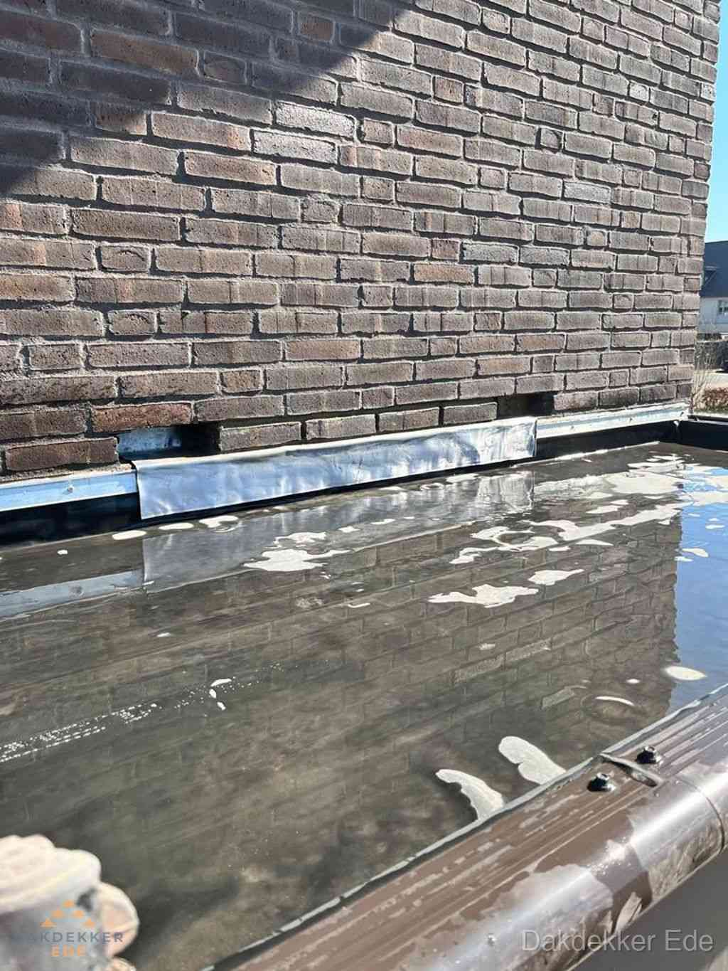 Lekkage Dak Repareren Ede